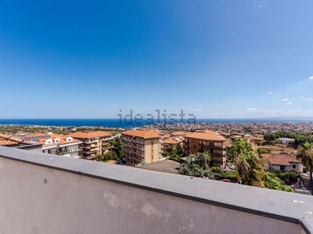 Appartamento in vendita di 158 m² in Via Novaluce, 75