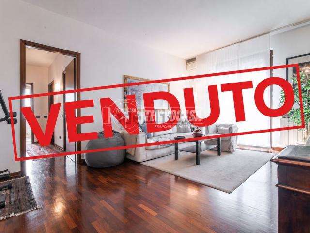 Appartamento in vendita di 158 m² in Via Serio