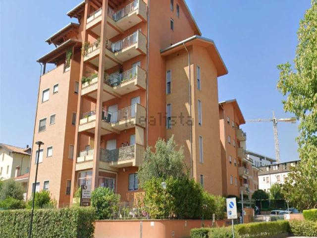Appartamento in vendita di 158 m² in Via Repaci