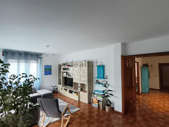Appartamento in vendita di 158 m² in Via Repubblica
