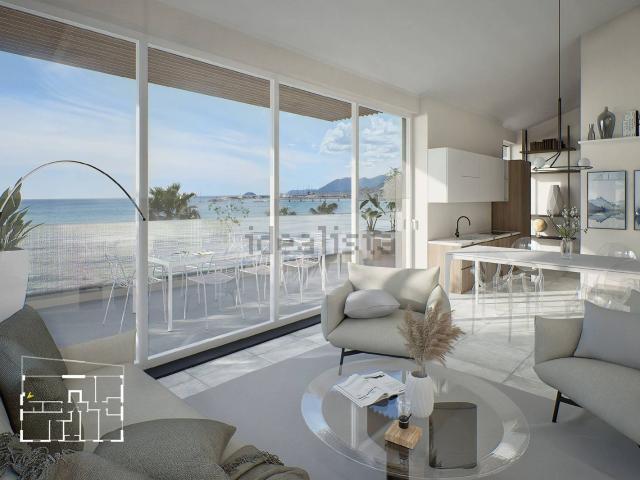 Appartamento in vendita di 158 m² in Strada Statale 1