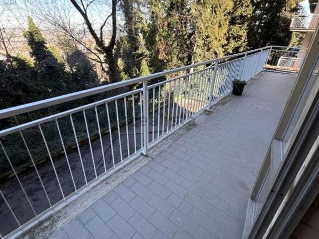 Appartamento in vendita di 159 m² in Via Carlo Giuliozzi, 15