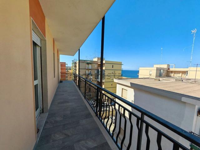 Appartamento in vendita di 159 m² in Via Agostino Fillioley