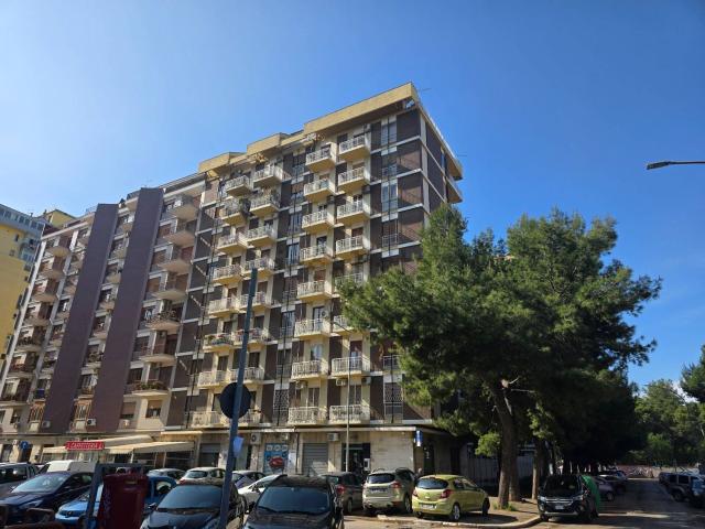 Appartamento in vendita di 159 m² in Via Giuseppe Rosati, 159