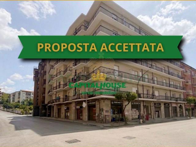 Appartamento in vendita di 159 m² in Via Giosuè Carducci
