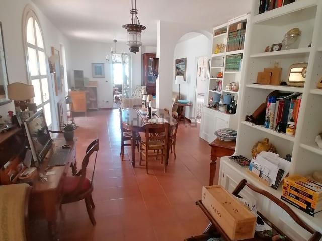 Appartamento in vendita di 159 m² in Via Giovanni Amendola