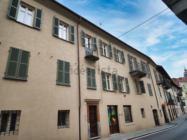 Appartamento in vendita di 159 m² in Via Giovanni Battista Bodoni, 18