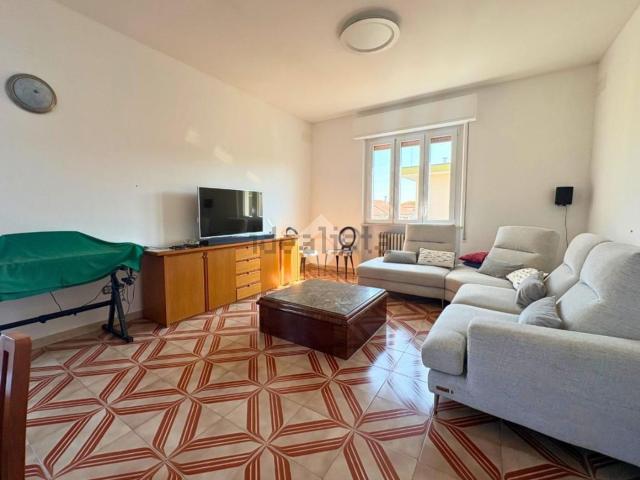 Appartamento in vendita di 159 m² in Via dei Pioppi, 62