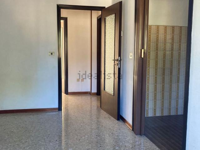 Appartamento in vendita di 159 m² in Via Eugenio Curiel
