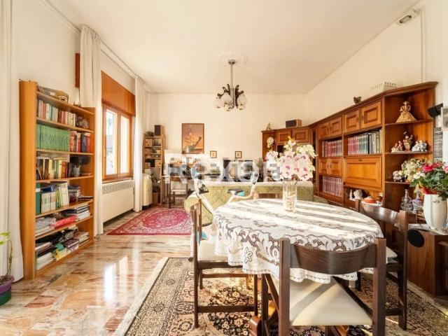 Appartamento in vendita di 159 m² in Via Silvio Pellico, 5