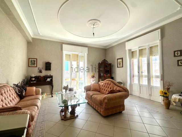 Appartamento in vendita di 159 m² in Via Volturno, 1