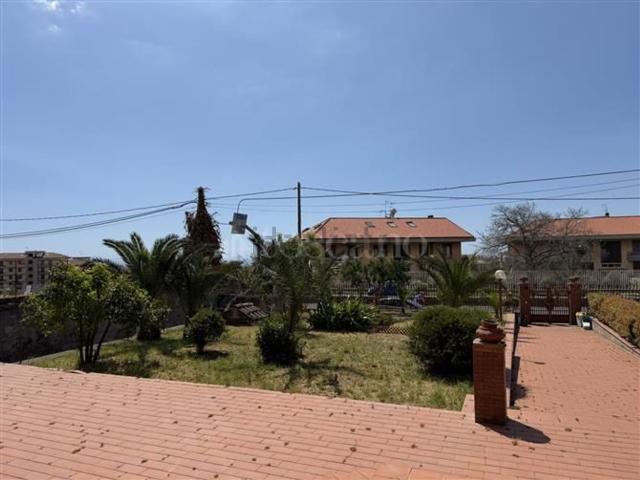 Appartamento in vendita di 159 m² in Viale Cristoforo Colombo