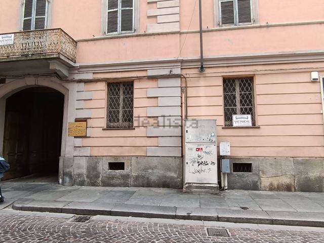 Appartamento in vendita di 160 m² in Via C. Benso di Cavour, 92