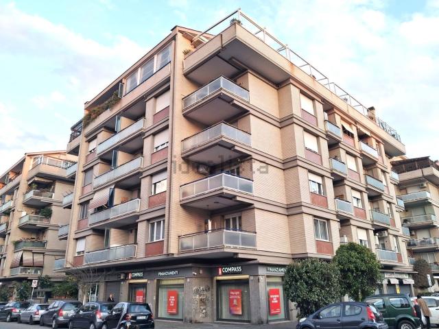 Appartamento in vendita di 160 m² in Via Costanzo Casana