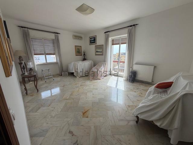 Appartamento in vendita di 160 m² in Via Costanza Bruno