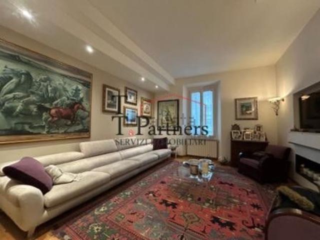 Appartamento in vendita di 160 m² in Via Cairoli