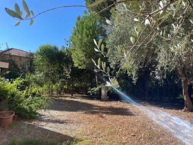 Appartamento in vendita di 160 m² in Via Campomicciolo