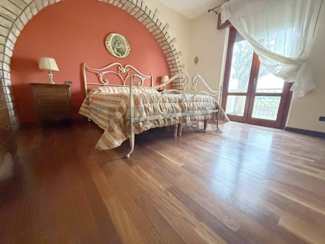 Appartamento in vendita di 160 m² in Via Capitano A. Rizzo, 182