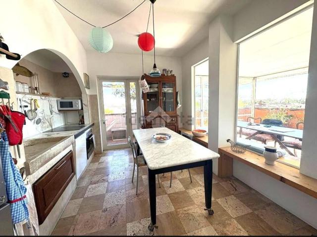 Appartamento in vendita di 160 m² in Via Carlo Alberto, 42