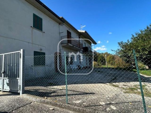 Appartamento in vendita di 160 m² in Via Casal di Mondo