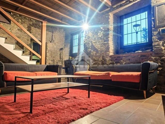 Appartamento in vendita di 160 m² in Via Castello