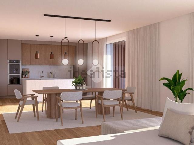 Appartamento in vendita di 160 m² in Via Chiodare, 1