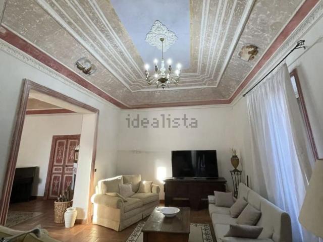 Appartamento in vendita di 160 m² in Via A. Vespucci, 228