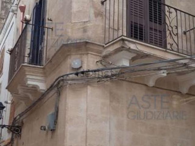 Appartamento in vendita di 160 m² in Via A. Pignatelli, 7