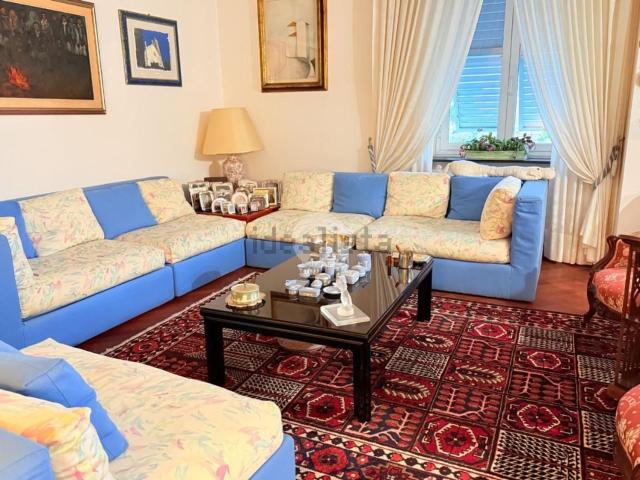 Appartamento in vendita di 160 m² in Via Ameglia