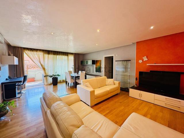 Appartamento in vendita di 160 m² in Via Amerigo Vespucci, 43