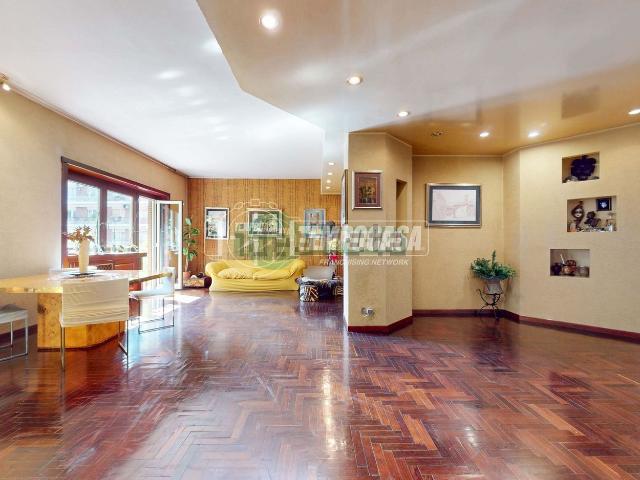 Appartamento in vendita di 160 m² in Via Anastasio II, 139