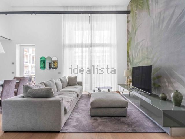 Appartamento in vendita di 160 m² in Via Andrea Maria Ampère, 56