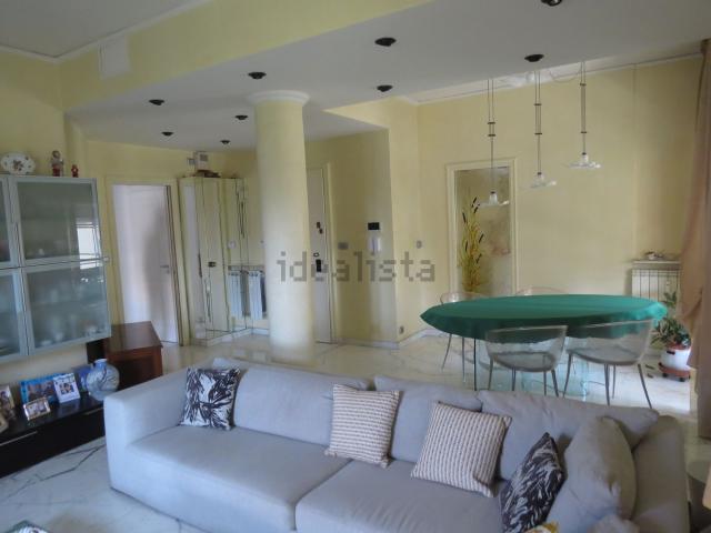 Appartamento in vendita di 160 m² in Via Angelo Orsini, 8
