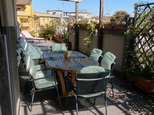 Appartamento in vendita di 160 m² in Via Alberto Caroncini, 6