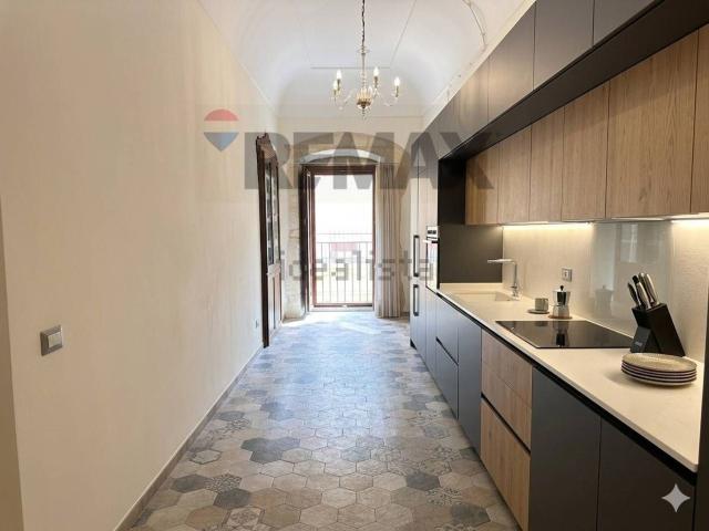 Appartamento in vendita di 160 m² in Via Ascenzo Mauceri, 47