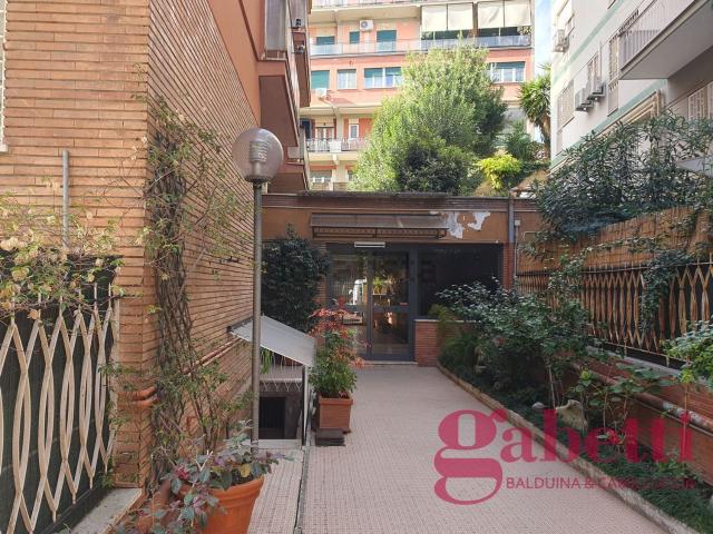 Appartamento in vendita di 160 m² in Via Attilio Friggeri, 82