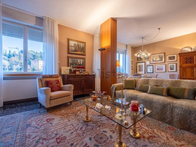 Appartamento in vendita di 160 m² in Via Bagni di Mario