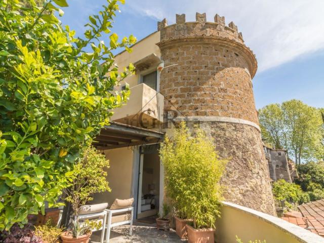 Appartamento in vendita di 160 m² in Via Baronale