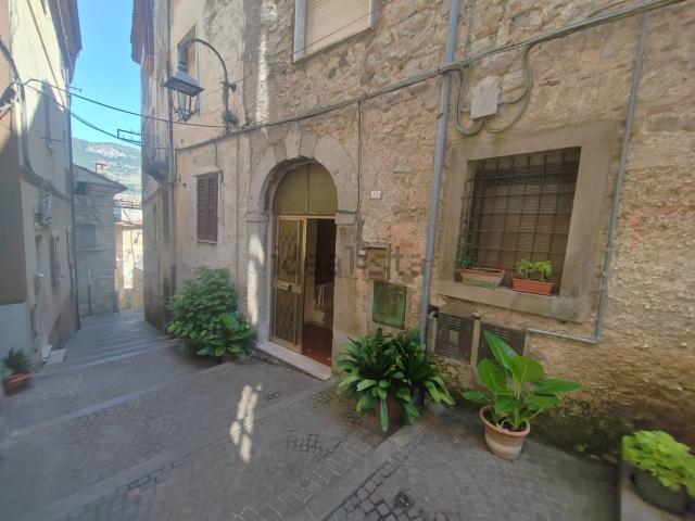 Appartamento in vendita di 160 m² in Via Beata Maria De Mattias