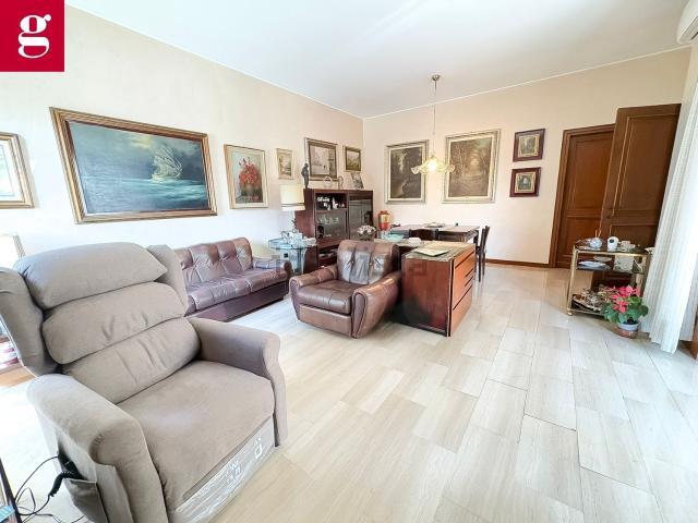 Appartamento in vendita di 160 m² in Via Bernardino Luini, 23