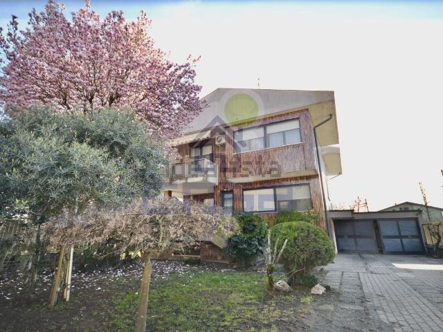 Appartamento in vendita di 160 m² in Via G. Mazzini, 13