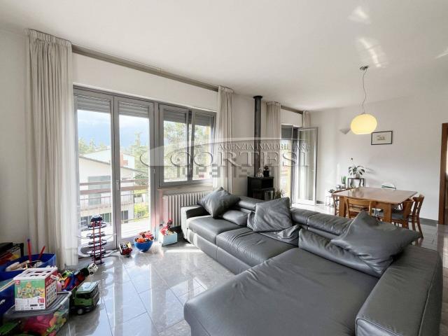 Appartamento in vendita di 160 m² in Via G. Santini, 2