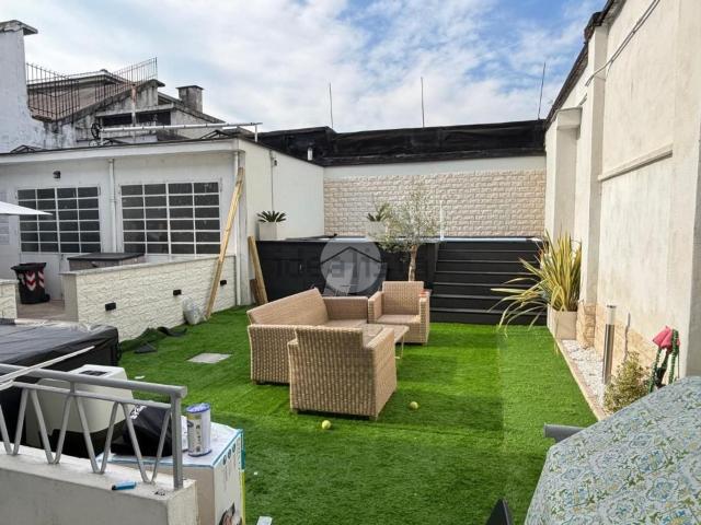 Appartamento in vendita di 160 m² in Via Giuseppe Massari, 207