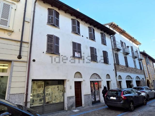Appartamento in vendita di 160 m² in Via Giuseppe Verdi, 20