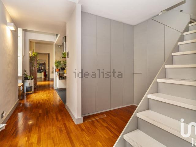 Appartamento in vendita di 160 m² in Via Gian Francesco Bellezia, 7