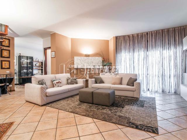 Appartamento in vendita di 160 m² in Via Gioacchino Rossini, 30