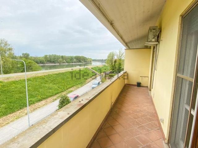 Appartamento in vendita di 160 m² in Via Giordano Bruno