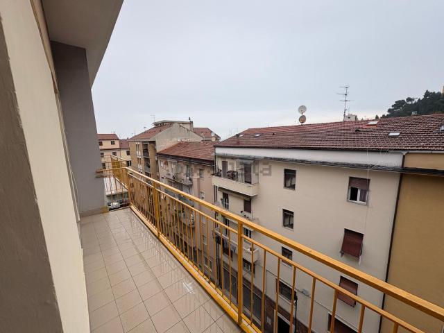 Appartamento in vendita di 160 m² in Via Giorgio Vasari
