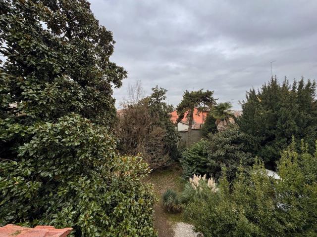 Appartamento in vendita di 160 m² in Via Giovanni Battista Scalabrini