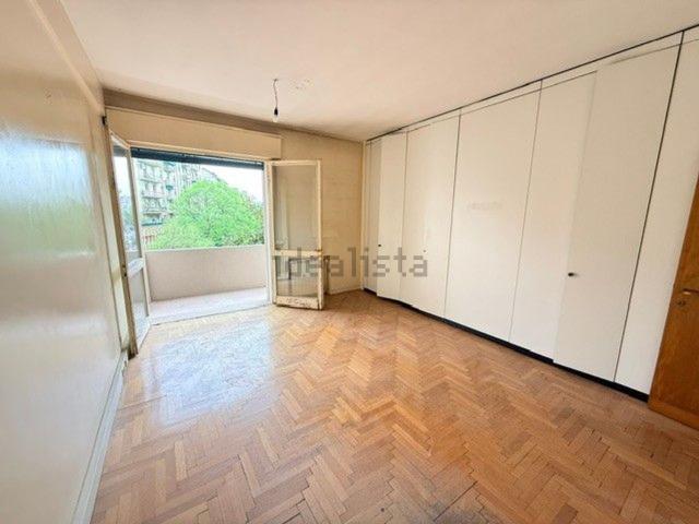 Appartamento in vendita di 160 m² in Via Giovanni Berchet